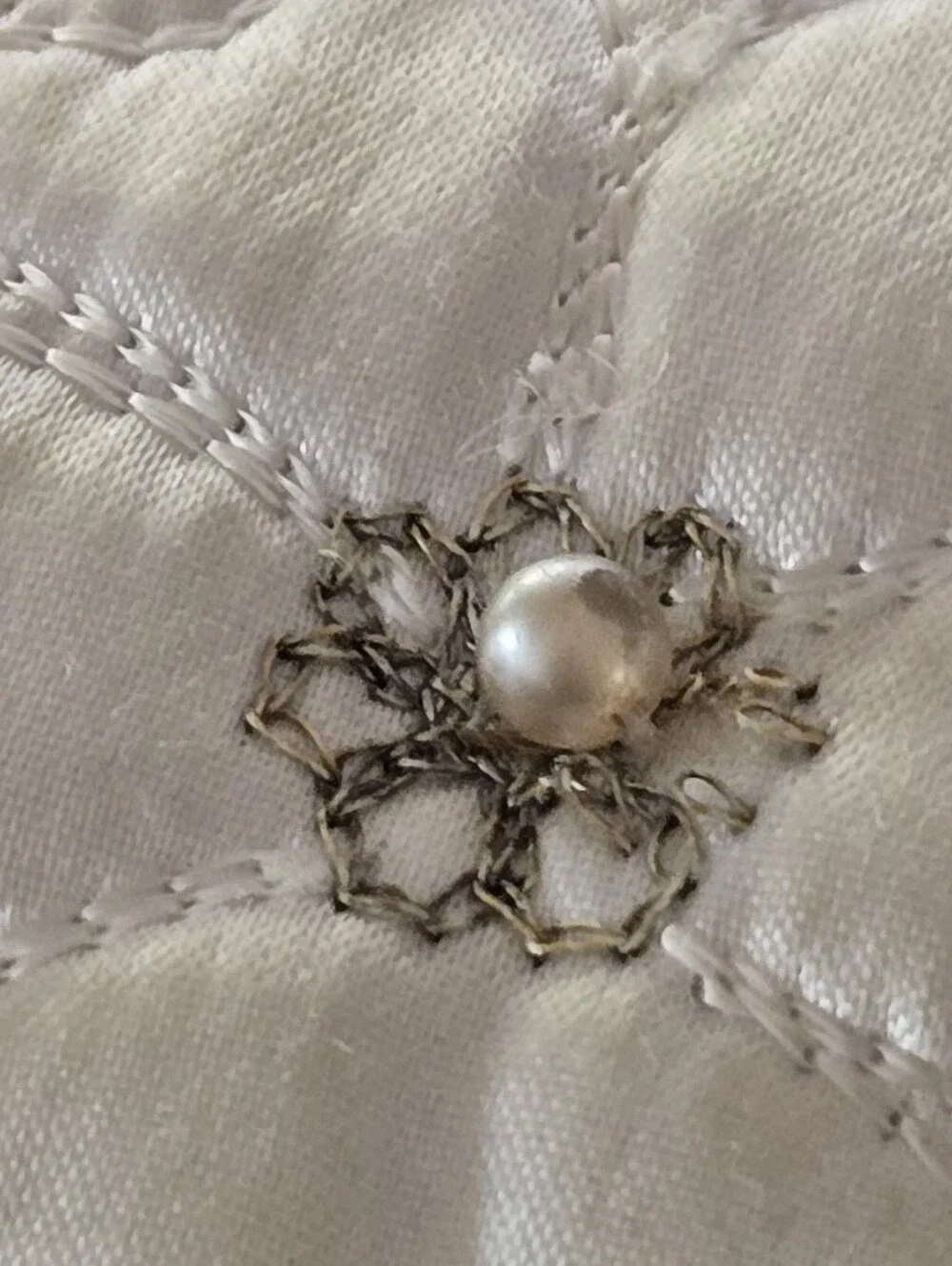 Vtg Satin Embroidered Pearl Jewelry/Trinket Pouch, Storage, Travel, Wedding
